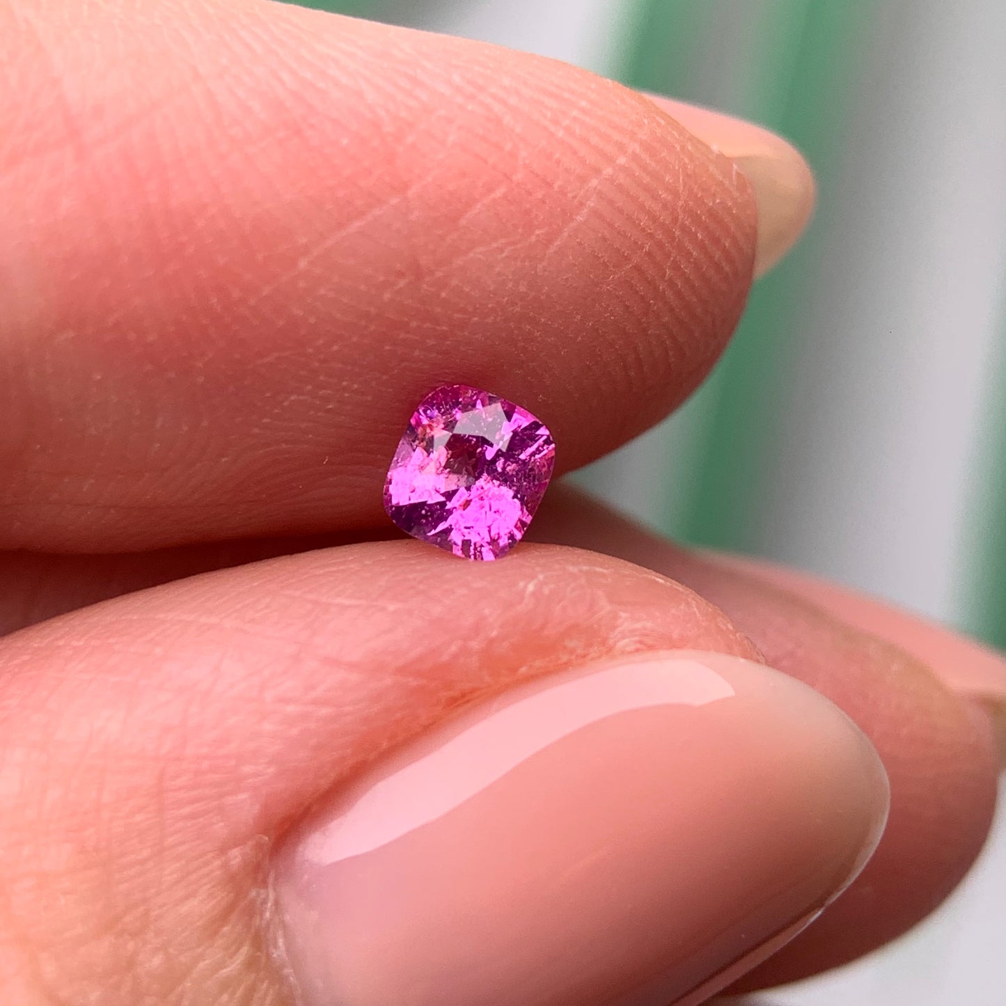 0.32ct Natural Purplish Pink Sapphire Vietnam