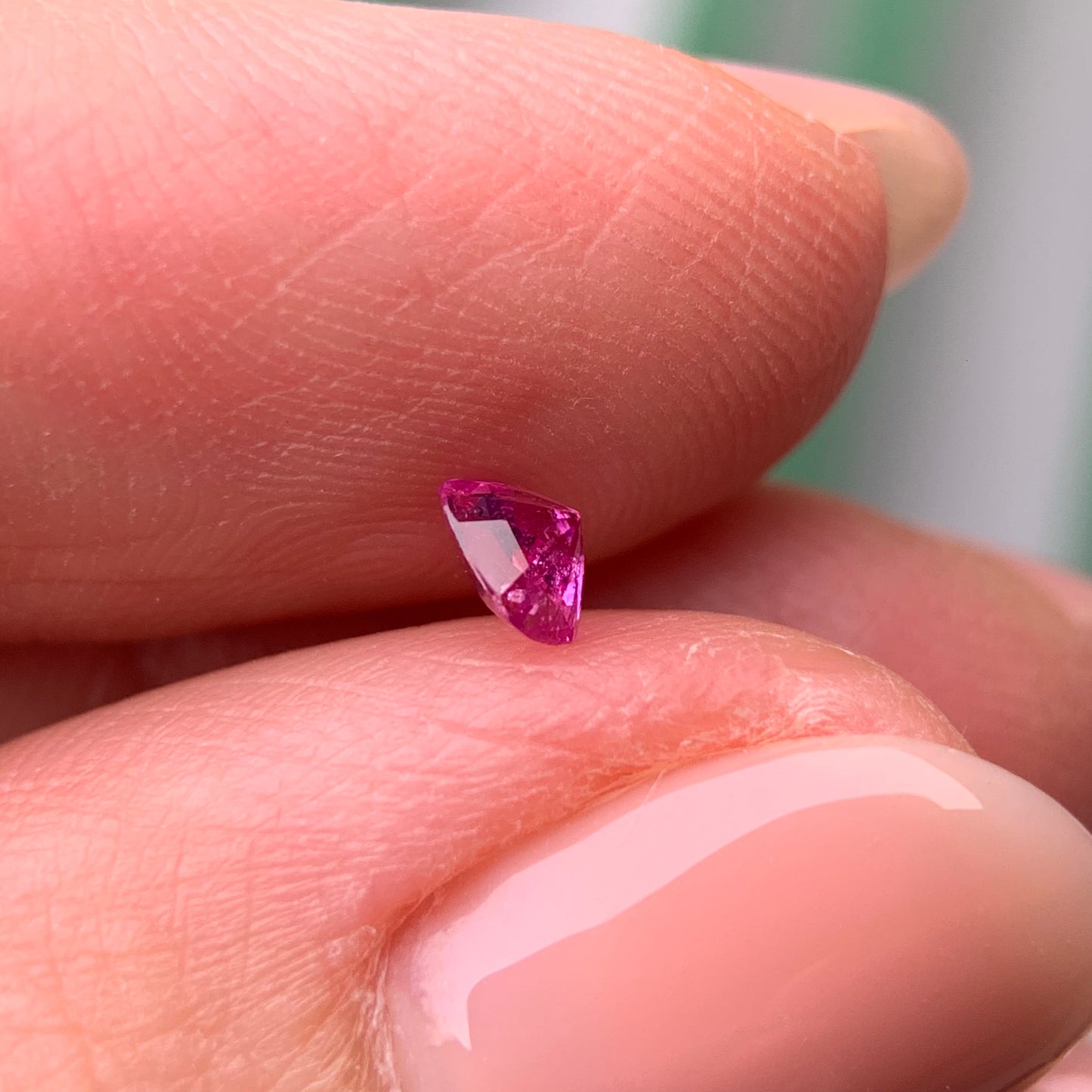 0.32ct Natural Purplish Pink Sapphire Vietnam