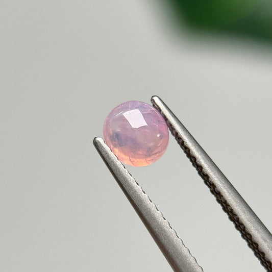 0.95ct Natural Pink Sapphire Vietnam.