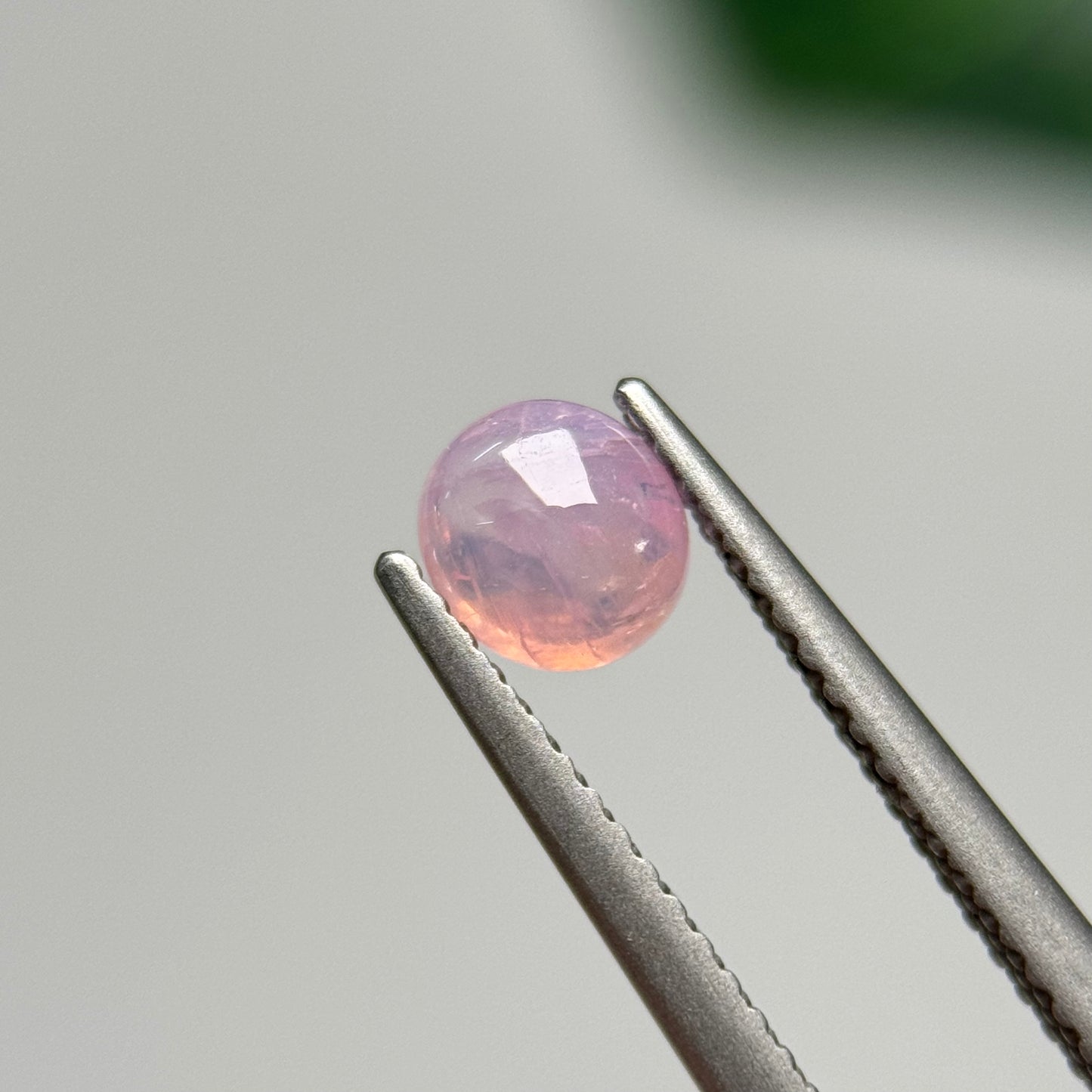 0.95ct Natural Pink Sapphire Vietnam.