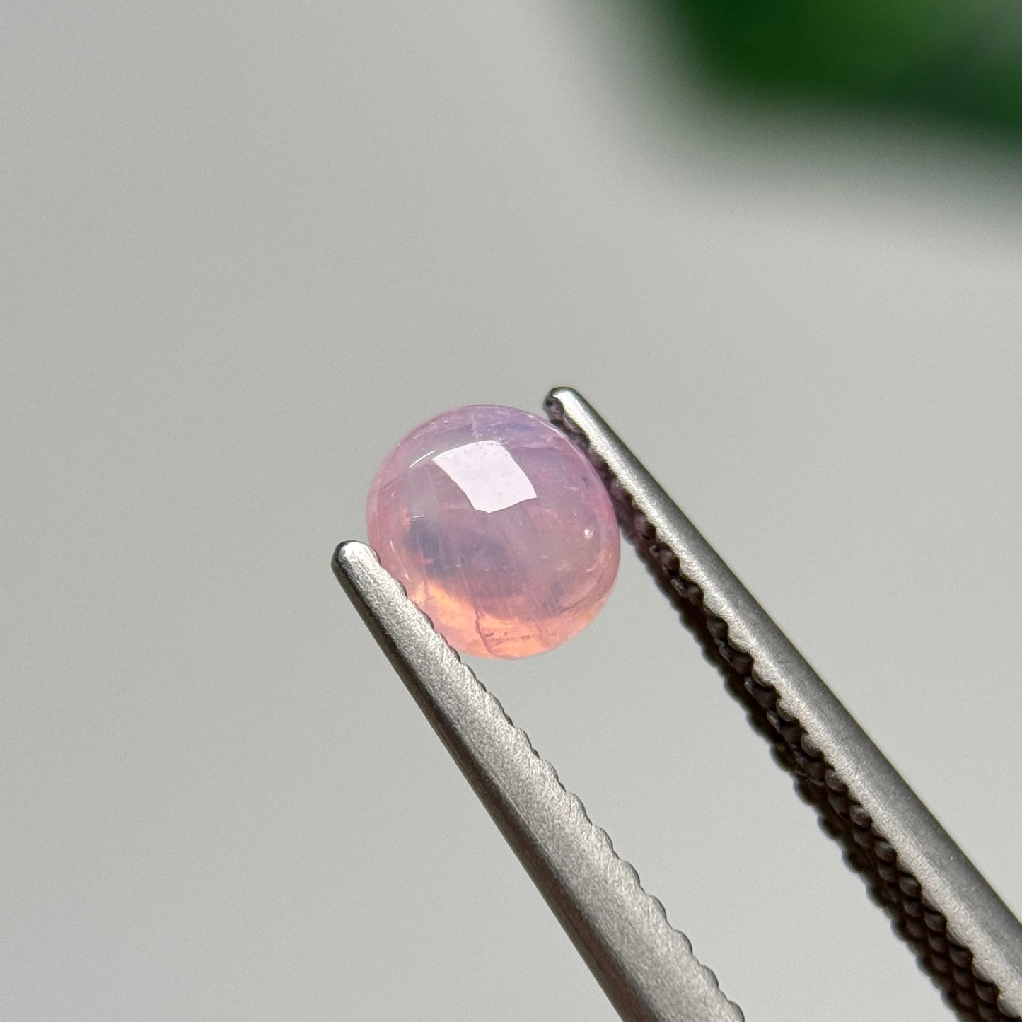 0.95ct Natural Pink Sapphire Vietnam.