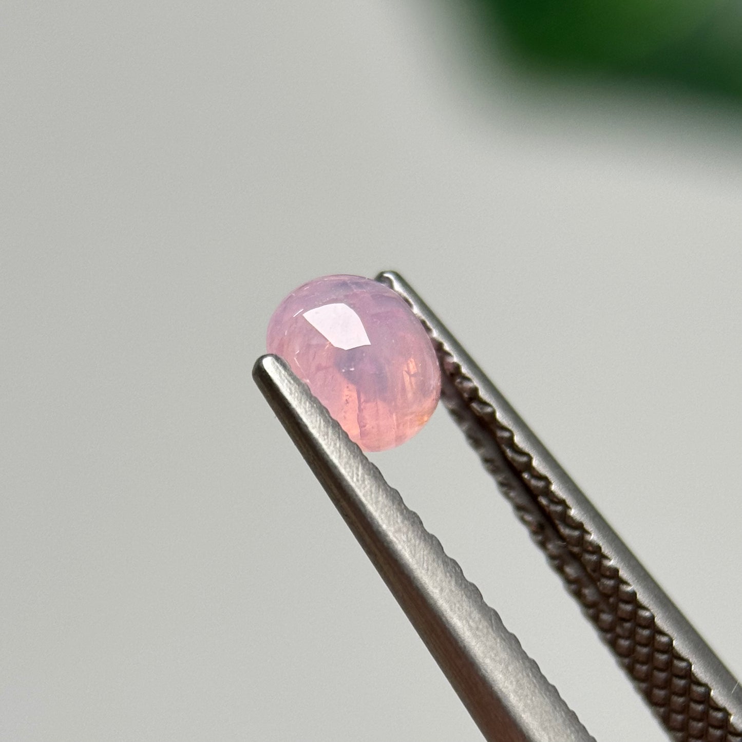 0.95ct Natural Pink Sapphire Vietnam.