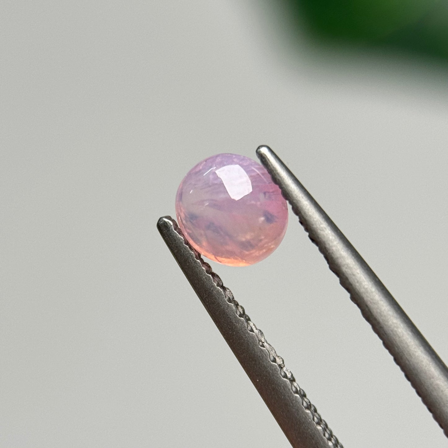 0.95ct Natural Pink Sapphire Vietnam.