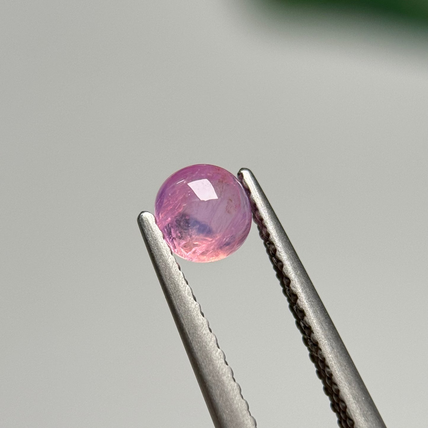0.71ct Natural Pink Sapphire Vietnam.