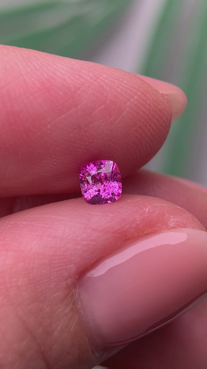 0.32ct Natural Purplish Pink Sapphire Vietnam